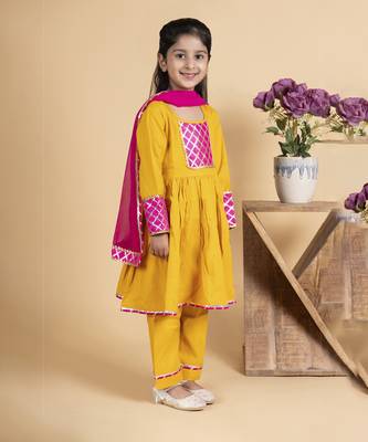 Girls yellow kurta payjama set 2