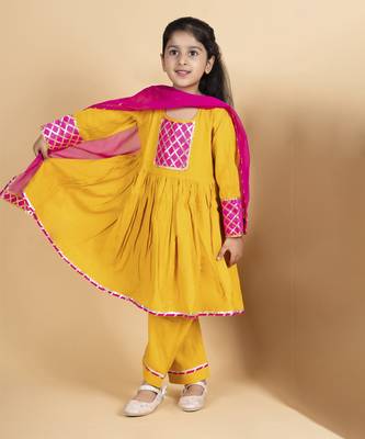 Girls yellow kurta payjama set 1