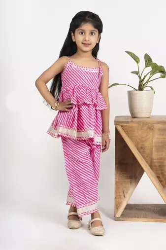 Pink girls leheriya coord set