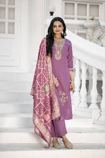 Floral Embroidered Viscos Simar Straghit Kurta With Trouser & Dupatta