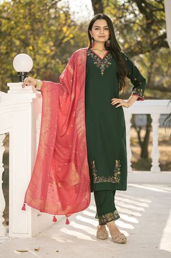 Women Viscos Slik Embroidered Straight Kurta With Pant And Dupatta Suit Set