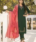Women Viscos Slik Embroidered Straight Kurta With Pant And Dupatta Suit Set