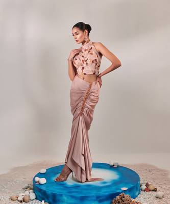 Nudish pink drape skirt and halter neck top set 3