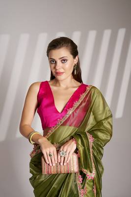 Mahendi twill net c solid fancy saree 3