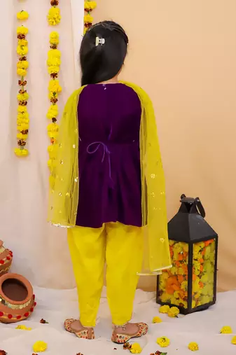 Kid1 veena velvet peplum set