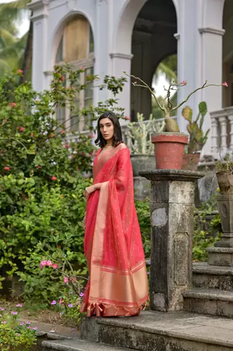 Gajri kalyani silk blend elegant festive wear heavy woven saree