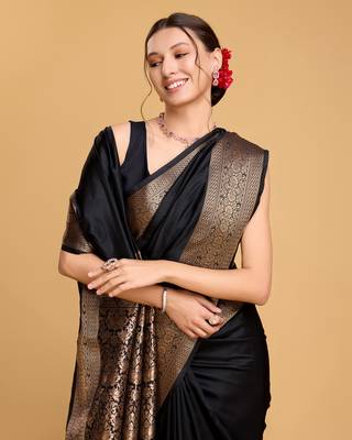 Black soft silk blend saree with zari woven  3