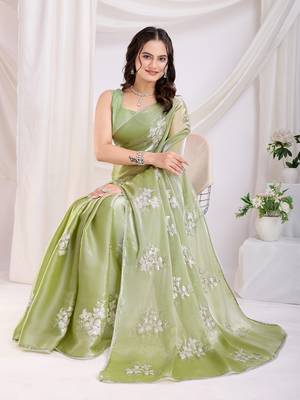 Pista jimmi choo c sequins embroidery work ethnic party saree 5