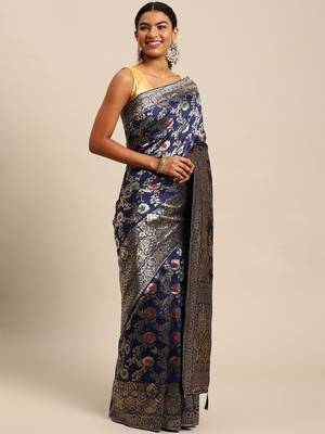 navy blue jacquard silk blend golden zari woven banarasi patola saree 3