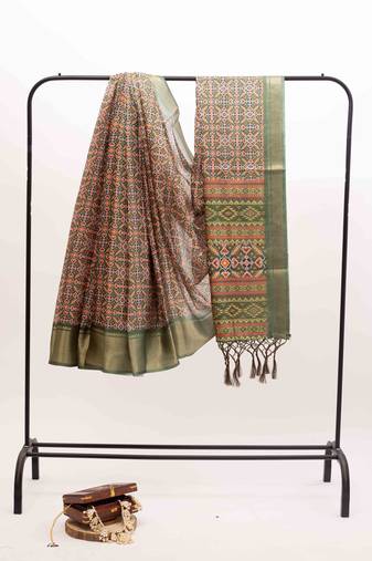 Mehendi patola art silk saree