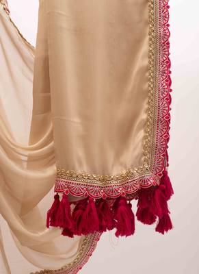 Gold and Cream Dual-Tone Saree with Elegant Embroidered Lace 4