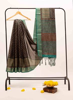 Floral print cotton silk saree with green border 3