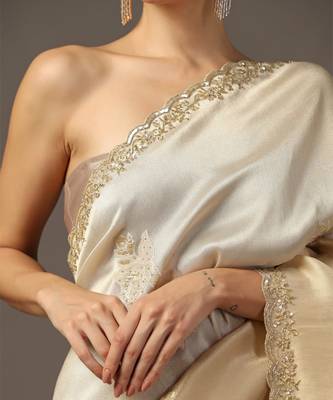 Handwoven gold zari tissue saree set 3