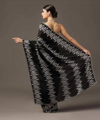 Black 'sona-chandi' sequin and zari saree set 3
