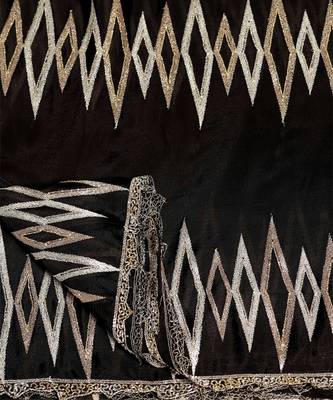 Black 'sona-chandi' sequin and zari saree set 4