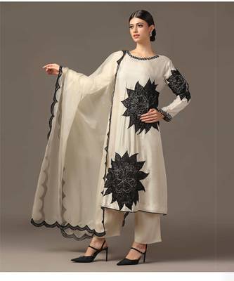 Cream starburst sequinned kurta set with organza duppatta 2