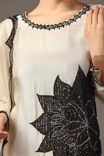 Cream starburst sequinned kurta set with organza duppatta