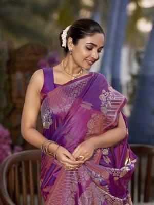 Banarasi woven purple jacquard work saree with blouse piece 4