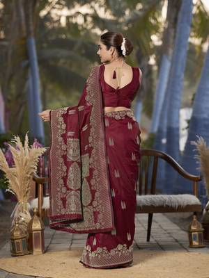 Banarasi woven maroon jacquard work saree with blouse piece 2