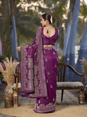 Banarasi woven wine jacquard work saree with blouse piece 3