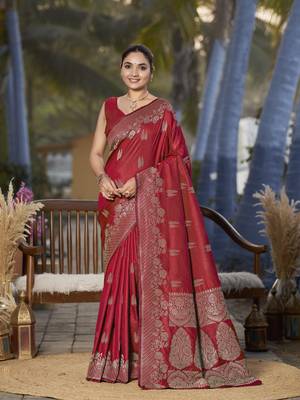 Banarasi woven red jacquard work saree with blouse piece 1