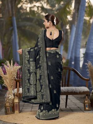 Banarasi woven black jacquard work saree with blouse piece 2