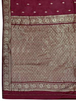 Banarasi woven maroon jacquard work saree with blouse piece 5