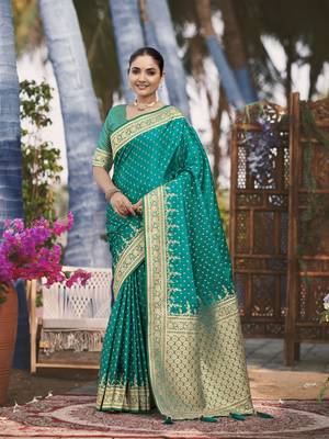 Banarasi satin silk woven green jacquard work saree with blouse piece 1