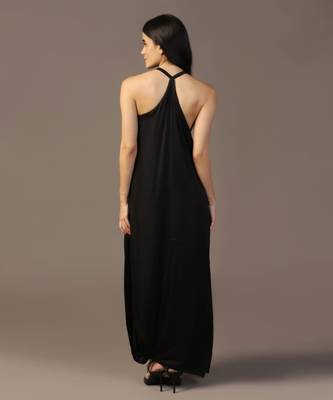Black embroidered gown with cape set 4