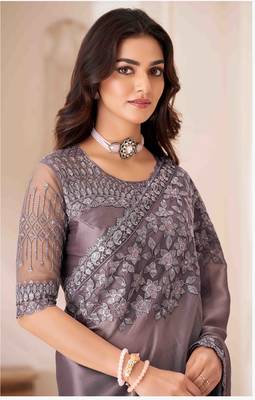 grey embroidered georgette saree with unstitched blouse piece 2