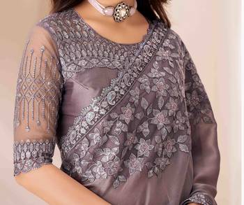 grey embroidered georgette saree with unstitched blouse piece 4