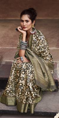Brown silk blend saree with unstitched blouse piece 3