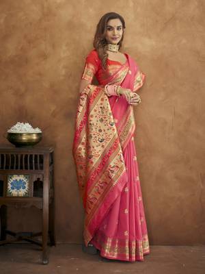 Gajari silk blend saree with unstitched blouse piece 2