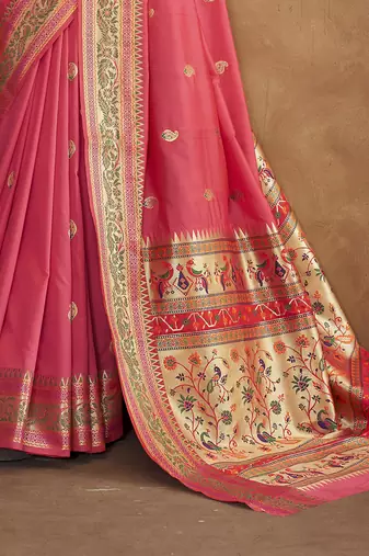Gajari silk blend saree with unstitched blouse piece