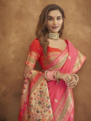 Gajari silk blend saree with unstitched blouse piece 5