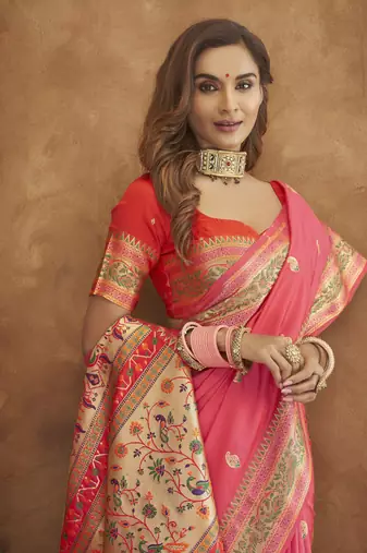 Gajari silk blend saree with unstitched blouse piece