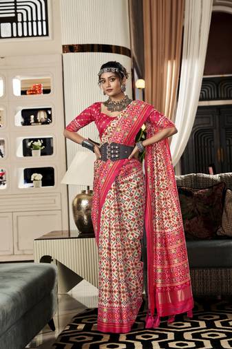 Cream-pink patola silk blend saree with unstitched patola blouse piece