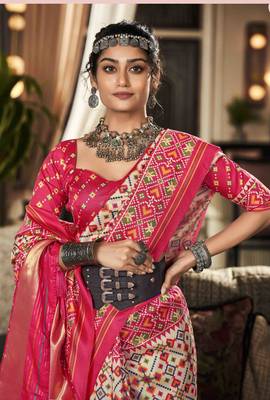 Cream-pink patola silk blend saree with unstitched patola blouse piece 2
