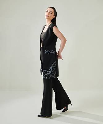 Black sleevless blaxer and pants set 3