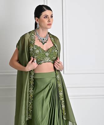 Green cape skirt set 3