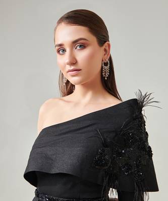 Black one shoulder power drape dress with side train and detachable belt 5