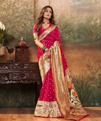 Dark gajari silk blend saree with unstitched blouse piece 1