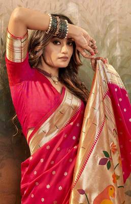 Dark gajari silk blend saree with unstitched blouse piece 2