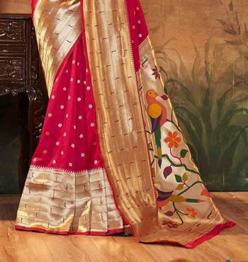 Dark gajari silk blend saree with unstitched blouse piece 3