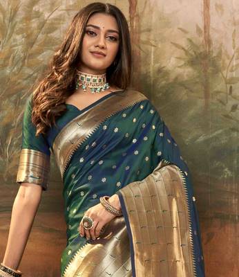 Dark green silk blend saree with unstitched blouse piece 4