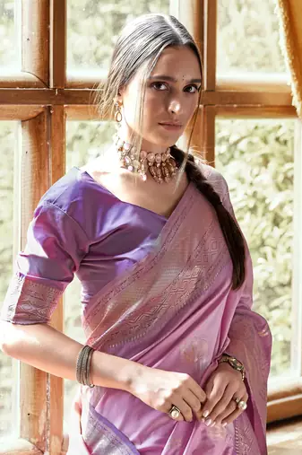 Pink silk blend saree with unstitched blouse piece