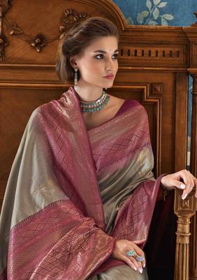 Grey silk blend saree with unstitched blouse piece 2