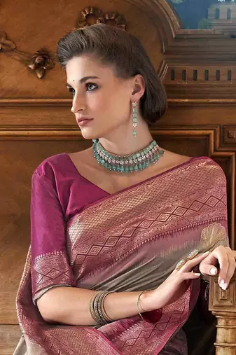Grey silk blend saree with unstitched blouse piece