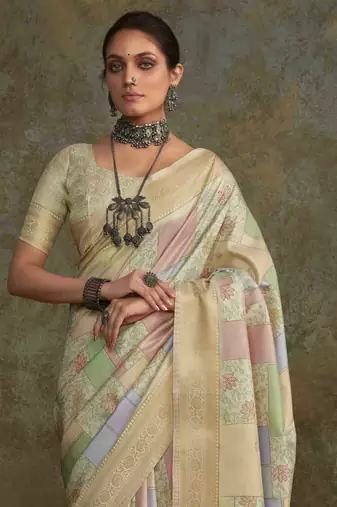 Multi silk blend saree with unstitched blouse piece
