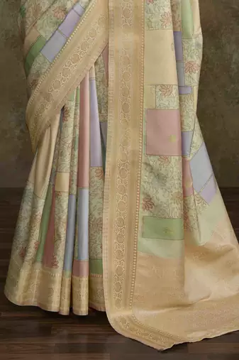 Multi silk blend saree with unstitched blouse piece